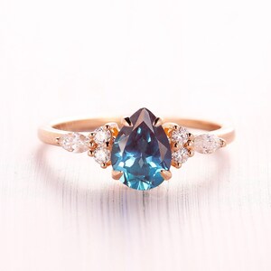 Vintage Alexandrite Engagement Ring, Art deco Rose Gold Moissanite Wedding Ring, Unique Pear Cut Bridal Ring,Dainty Anniversary Promise Ring