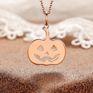 Collar de calabaza de Halloween de BlessGem • Oro rosa • Joyería navideña • Regalo para ella imagen 3