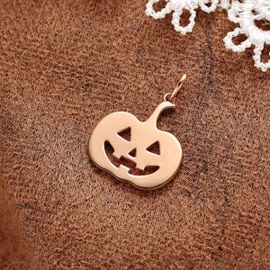Collar de calabaza de Halloween de BlessGem • Oro rosa • Joyería navideña • Regalo para ella imagen 6