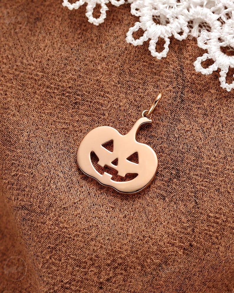 Collar de calabaza de Halloween de BlessGem • Oro rosa • Joyería navideña • Regalo para ella imagen 6