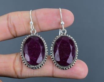 Boucles d'oreilles rubis du Cachemire à facettes : bijoux faits main en argent sterling 925