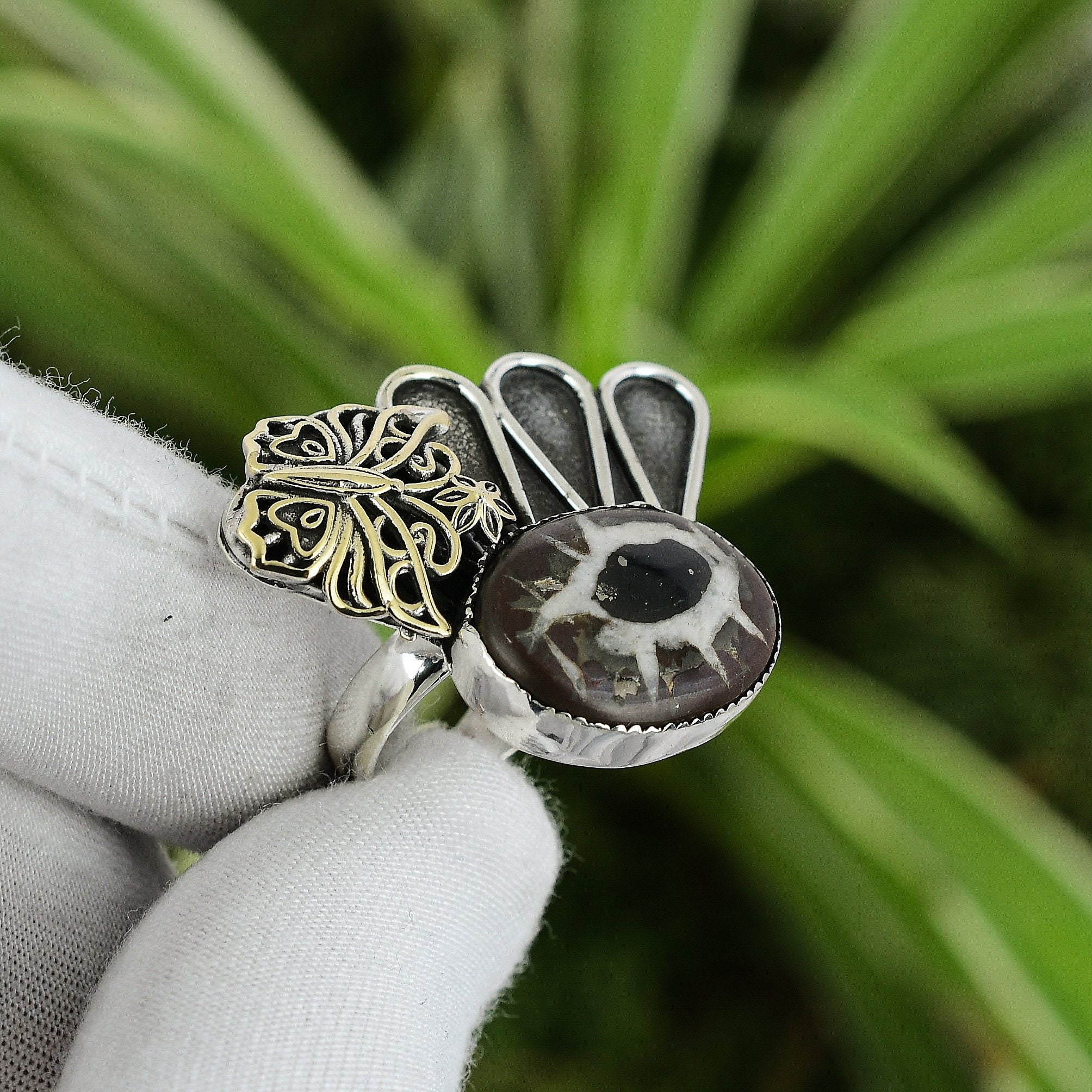 Brilliant Native American Navajo Signed Kingman Turquoise Sterling Silver Nakai Ring Brilliant Native American Navajo Signed Kingman Turquoise Sterling Silver Nakai Ring