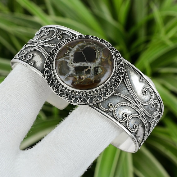 Fossil bangle bracelet sale