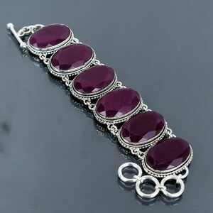 Armband med fasetterat Kashmir-rubin: Handgjord justerbar kedja i 925 sterlingsilver