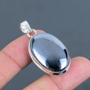 Colgante de shungita, colgante de plata de ley 925, joyería de piedras preciosas hecha a mano, colgante antiguo, colgante llamativo, joyería de shungita, regalos para madre