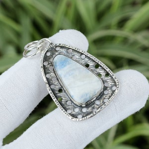 Blue Scheelite Pendant 925 Sterling Silver Pendant Genuine Gemstone Pendant Handmade Blue Scheelite Jewelry Mother&#39;s Day Gift Unique Jewelry