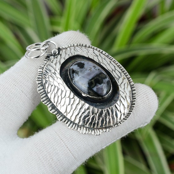 Merlinite pendant store