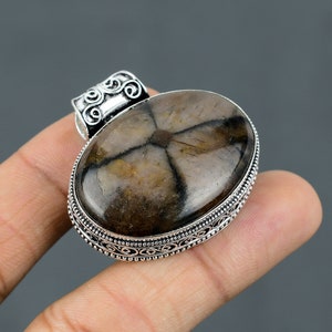 Ciondolo in chiastolite fatto a mano: gioiello vintage in argento sterling 925 con pietre preziose