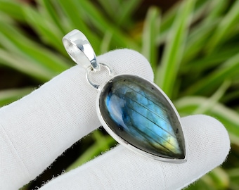 Labradorite Pendant 925 Sterling Silver Pendant Gemstone Handmade Pendant Wonderful Labradorite Jewelry Gift For Her Latest Design Pendant