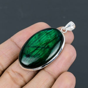 Ciondolo in labradorite verde fuoco: gioielli boho fatti a mano in argento sterling 925