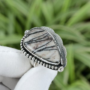 Handgemachter Zebra Jaspis Ring: Birnbaum, Silber, Größe 7,5