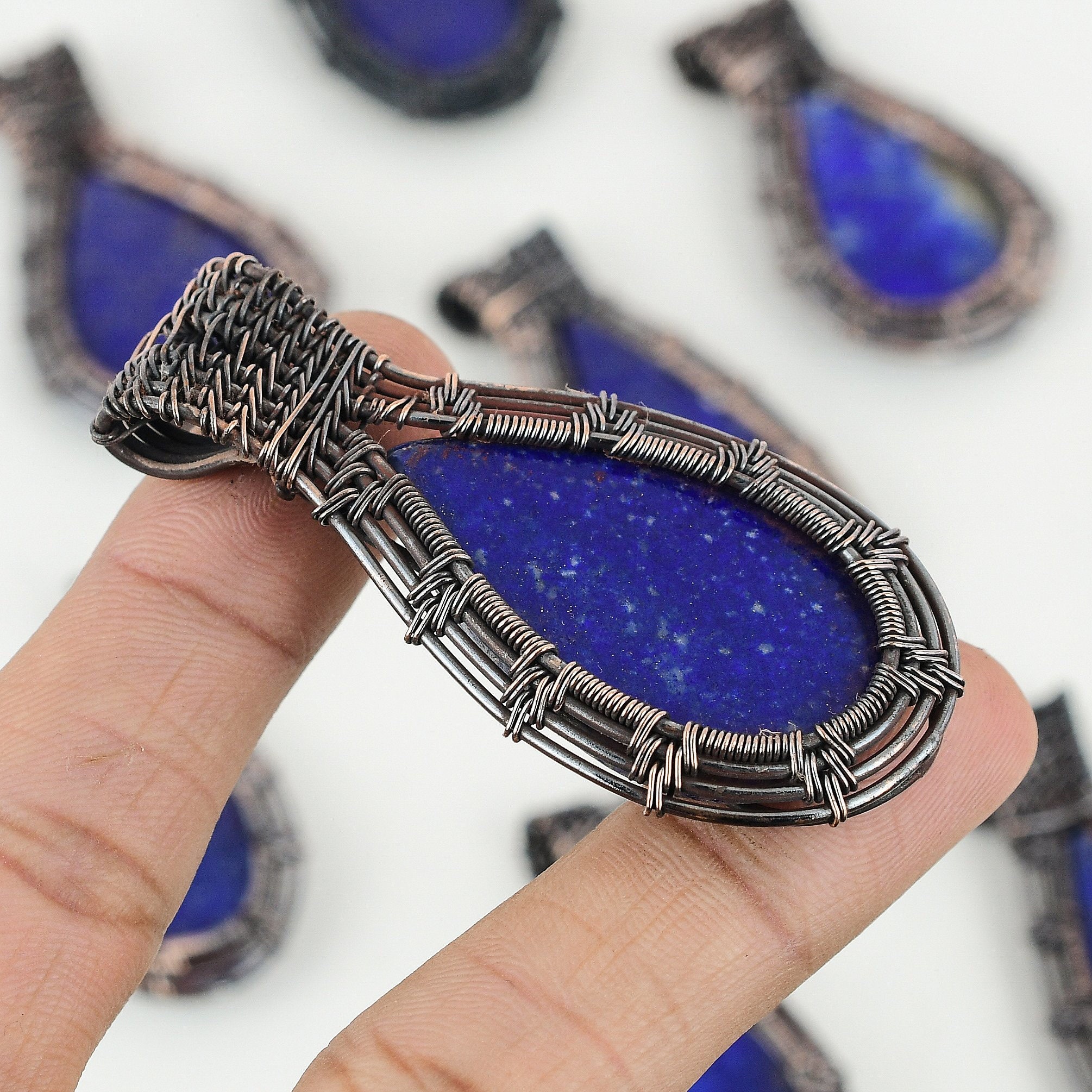 手作りの洋梨型ラピスラズリ銅線巻きペンダント - Etsy 日本