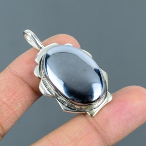 Colgante de shungita Colgante de plata de ley 925 Colgante hecho a mano Joyas de piedras preciosas naturales Colgante de diseñador para ella Regalos únicos para él