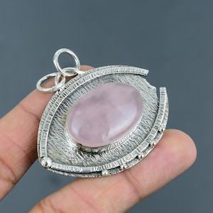 Handmade Rose Quartz 925 Sterling Silver Pendant: Oval Gemstone