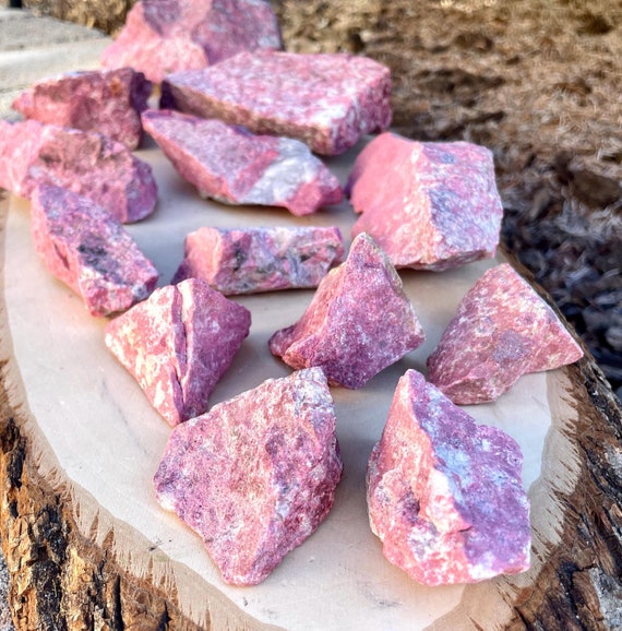 画材 Thulite genuine Lg RAW THULITE STONE Norway Gemstone, Choice, Natural Vibrant Pink