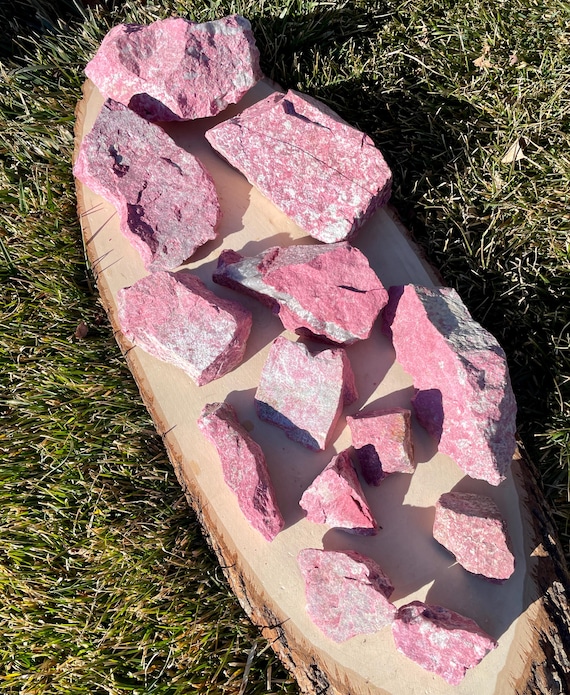 画材 Thulite genuine Lg RAW THULITE STONE Norway Gemstone, Choice, Natural Vibrant Pink