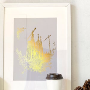Sagrada Familia Gold Foil Print, Barcelona Art Print, Spain Prints, Iconic Antoni Gaudi Architecture Illustration Print, Spain Travel Poster