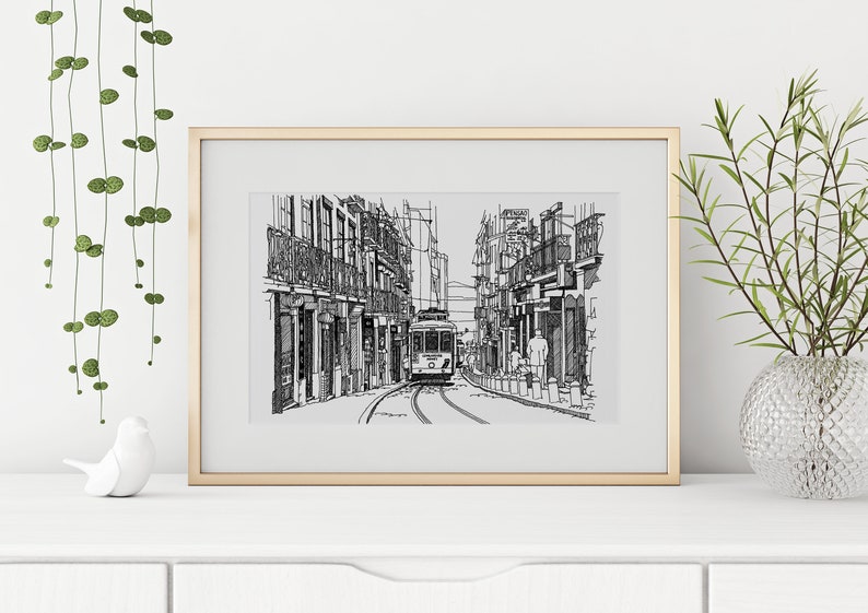 Cartel de Lisboa - Impresión de tranvía en blanco y negro, impresiones únicas de teleférico, Lisboa Portugal Wall Art, Lisbon tram Home Decor, Portugal Travel Gift imagen 2