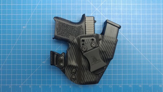 polymer 80 pf940sc iwb kydex holster with mag carrier and holster claw black 