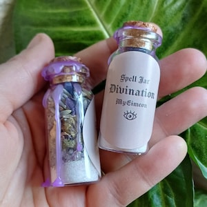 Divination spell - spell jar - witchcraft - esoteric altar