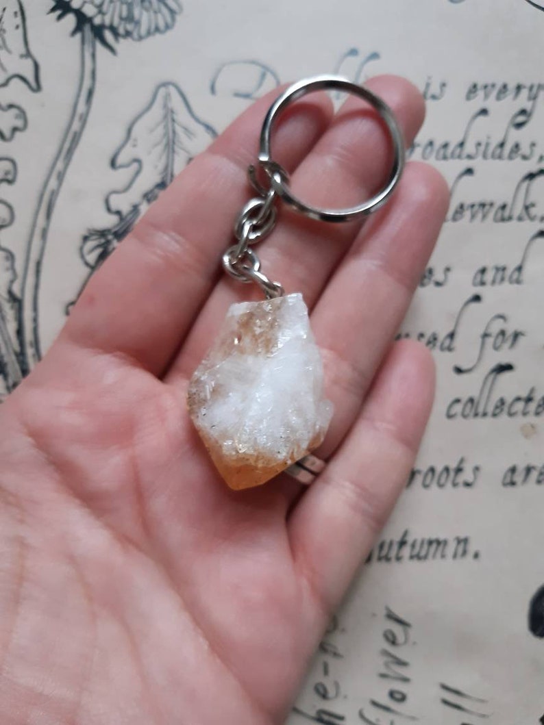 handbag accessory. AMETHYSTE CHAUFFE key door mineral key holder