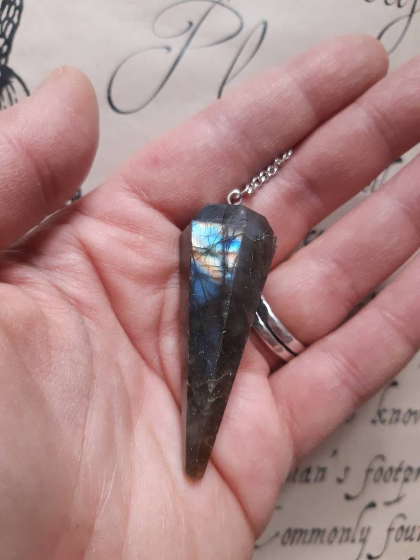 Labradorite Pendule Pour Radiesthésie, Soin Énergétique , Magie et Sorcellerie.