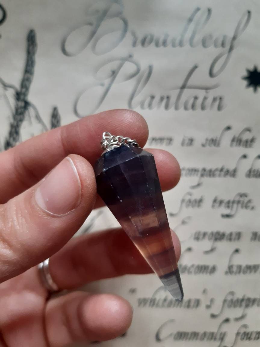 Fluorite Pendule - Radiesthésie- Pierre Naturelle Pagan- Wiccan Wicca Witchy- Ésotérique Magie Minér