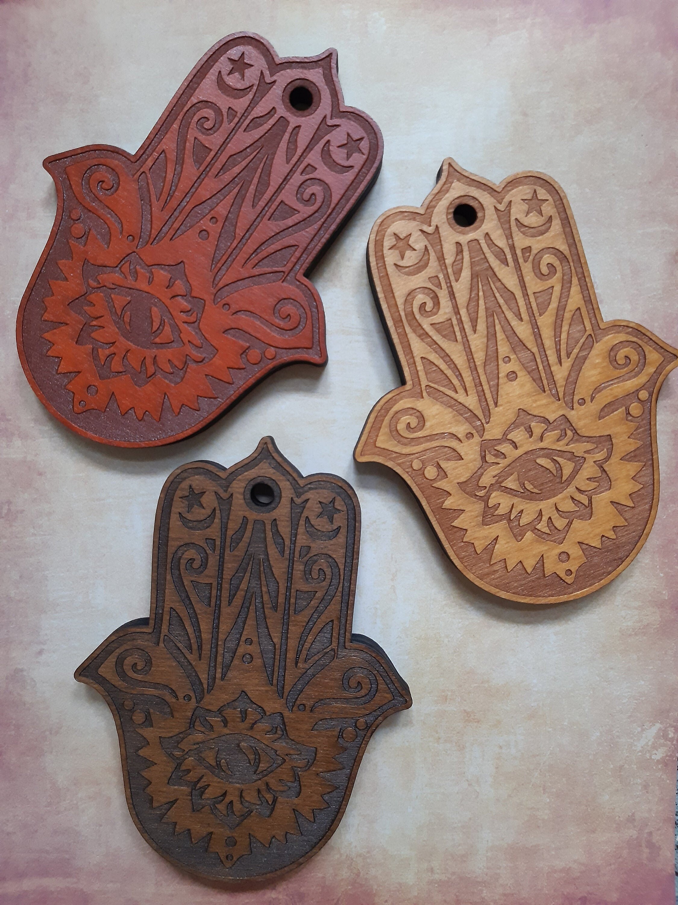 Main de Fatma en Bois Pour Décoration Autel Spirituel et Ésotérique . Hamsa Symbole Protecteur Bois