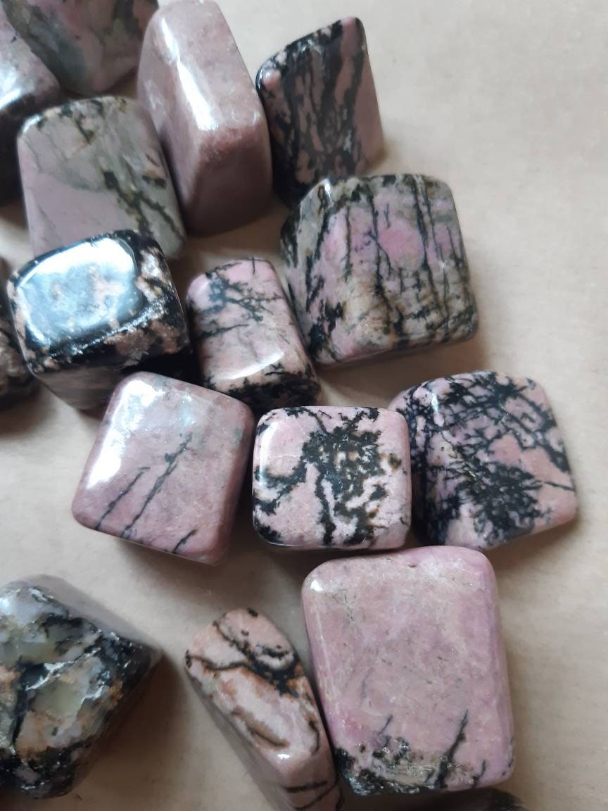 Rhodonite Pierre Naturelle Pour Lithothérapie , Rhodonite Chakras.