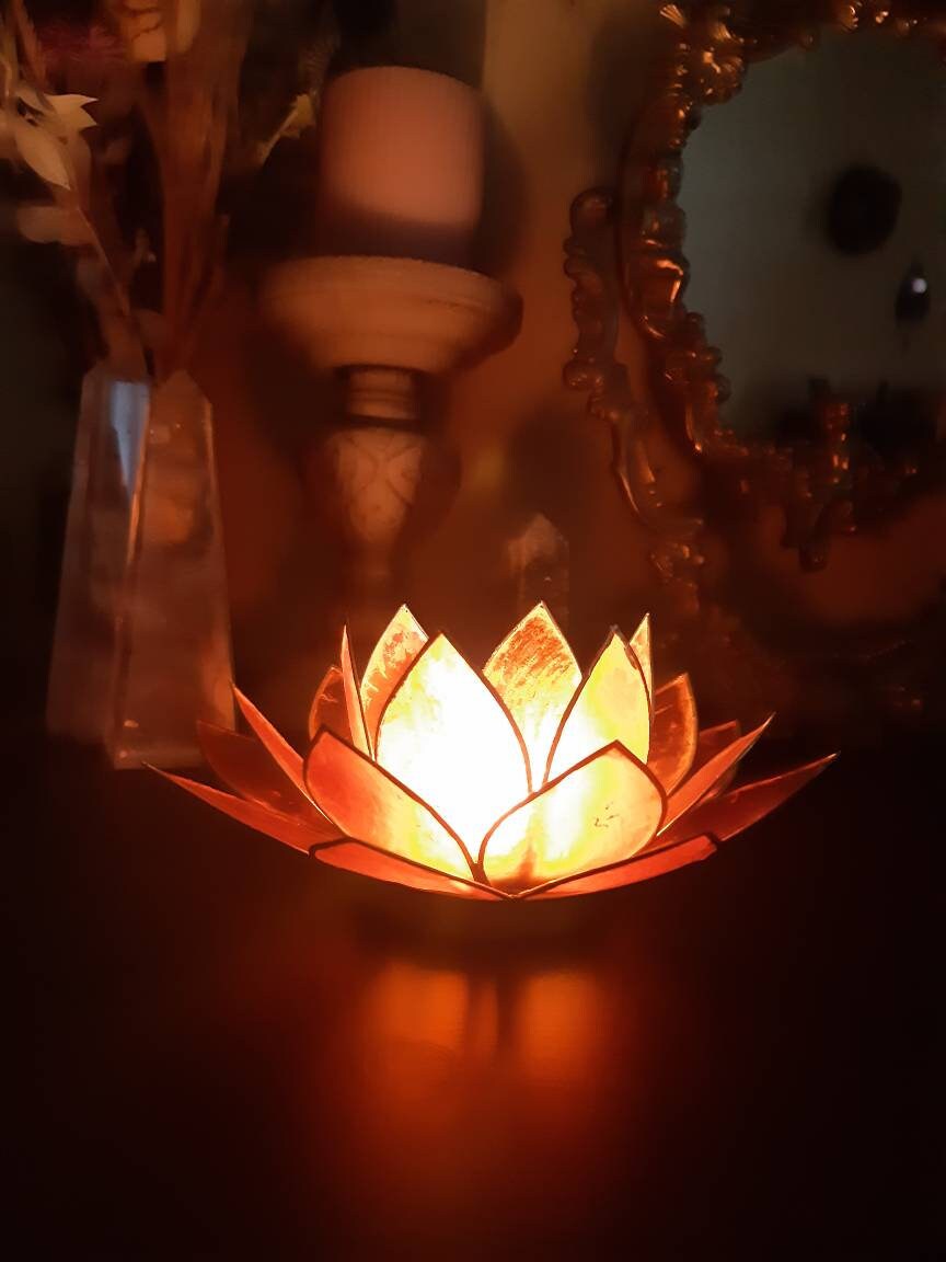 Lotus Photophore , Bougeoir Lotus Pour Autel Spirituel et Ésotérique .
