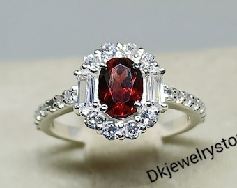 Anillo de compromiso de oro blanco de 14k con granate: Anillo de promesa con la piedra natal de enero.