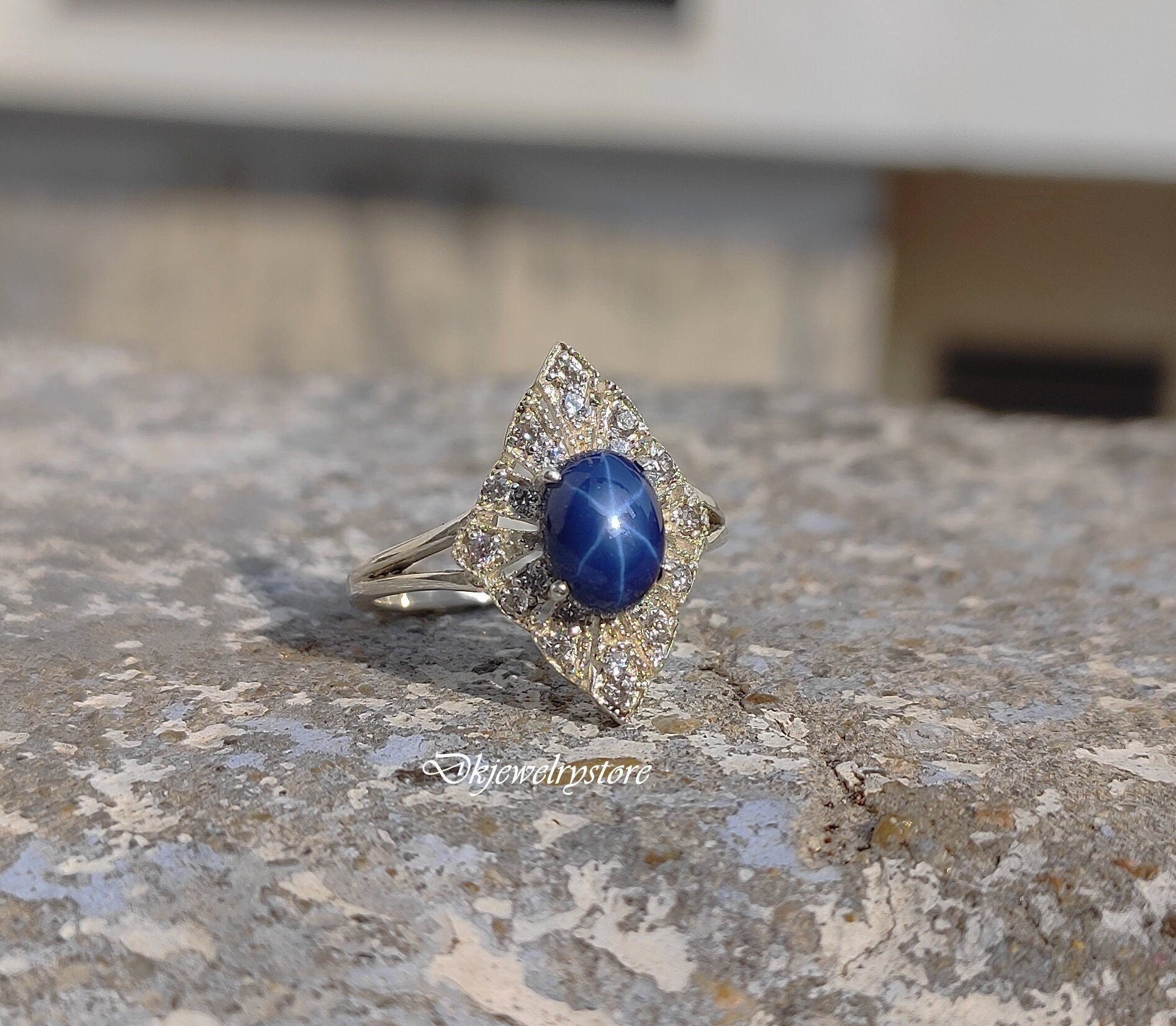 Linde blue star store sapphire ring