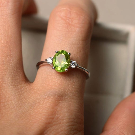 Women's on sale peridot rings