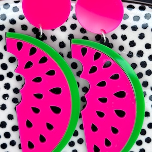 Boucles d&#39;oreilles pastèque, boucles d&#39;oreilles fruits, boucles d&#39;oreilles asymétriques, boucles d&#39;oreilles d&#39;été, boucles d&#39;oreilles tranche de pastèque, boucles d&#39;oreilles en acrylique, bijoux nutritionniste