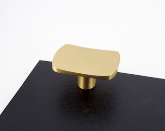 Modern Brushed Gold Brass Knob – Solid Metal Drawer Pull