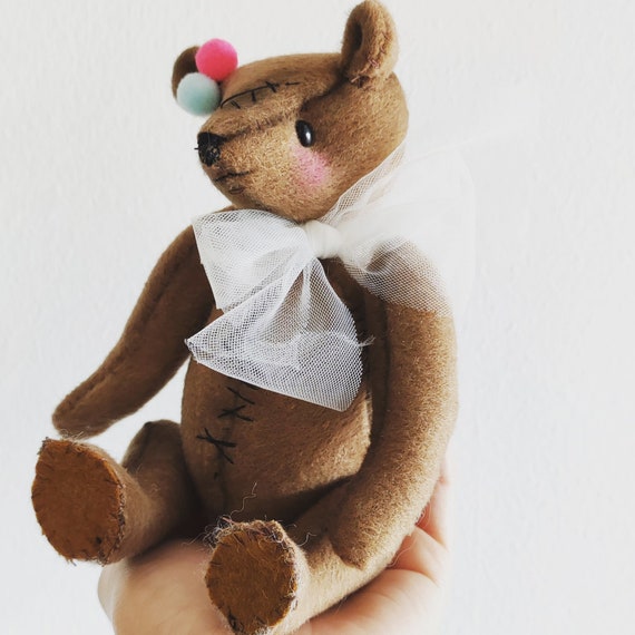 Sewing teddy bear pattern, 17 cm, cute velvet bear