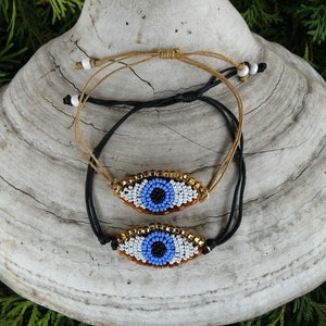 Evil eye beaded bracelet, blue or green. Evil eye string bracelet.