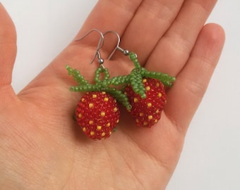Cottagecore red strawberry earrings. Cute beaded fruity earrings for her. Christmas gift for her. Hypoallergenic ear wires.