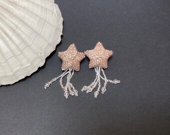 Starfish earrings for mermaid in pink blush. Beaded star studs. Comet earrings