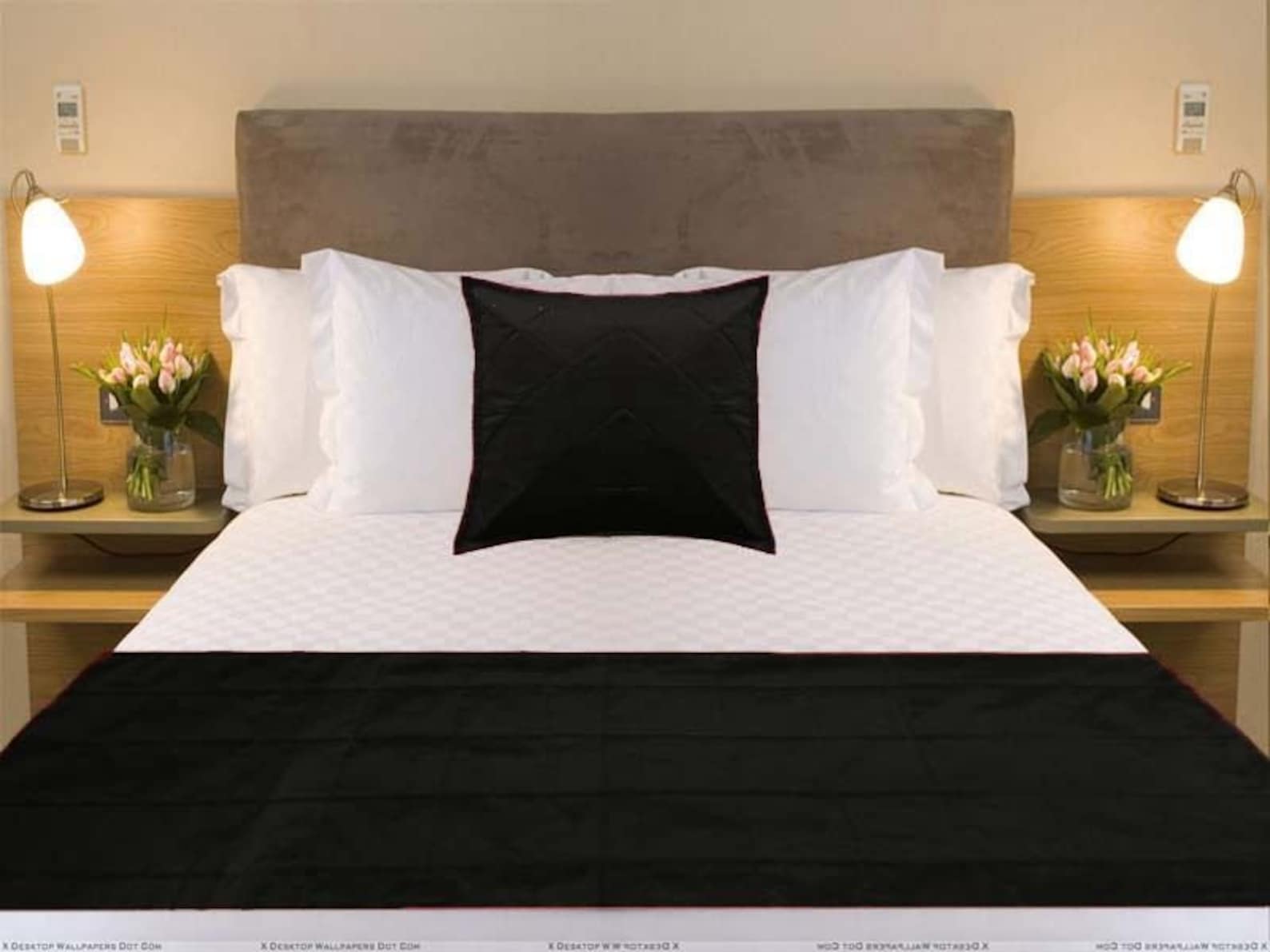 Black Bed Runner Quilted Polyester With Coordinated Etsy