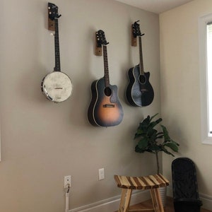 banjo hanger wall mount with mounting hardware