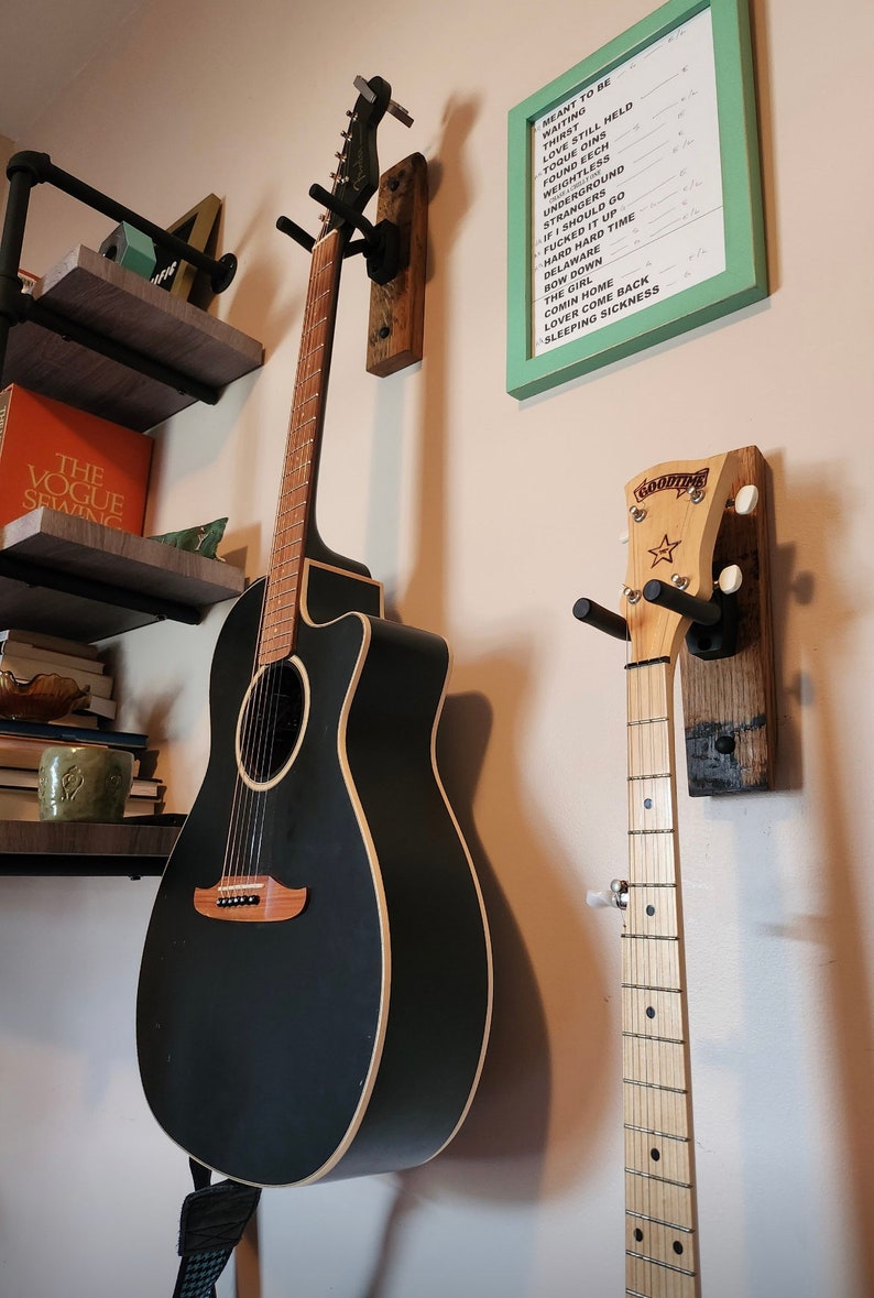 one guitar hanger