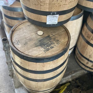 Bourbon Barrel Head, Whiskey Barrel Lid, 20" Round, Whiskey Barrel Parts For DIY Lid With Bung Hole