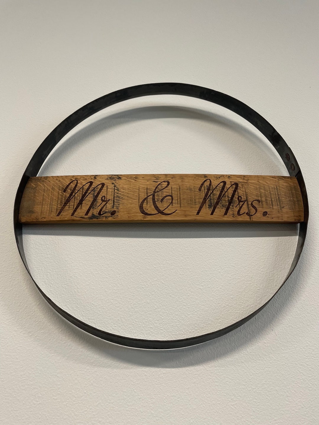 Mr & Mrs Wedding Sign | Whiskey Barrel Ring Sign | Personalized Sign - Etsy