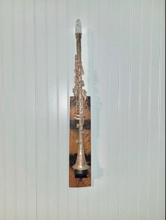 Clarinet 2024 wall mount