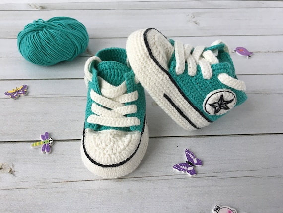 star baby booties Crochet Converse 