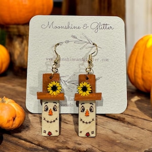 Pendientes colgantes de espantapájaros de 1,25&quot;, pintados a mano en 3D, ligeros, hipoalergénicos, un elegante regalo de otoño para ella.