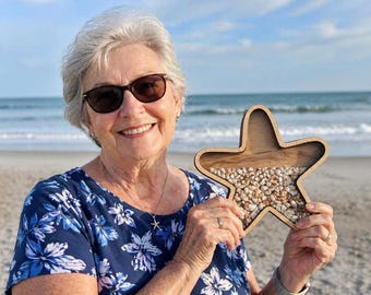 Caja de recuerdos costeros, diseño de estrella de mar con marco de nogal para conchas de playa.