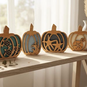 Kürbisdeko im Küstenstil mit Strandmotiv, handgefertigte Herbstaccessoires aus Holz