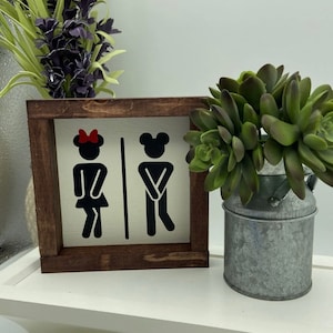 Disney Mickey Mouse mini wood sign